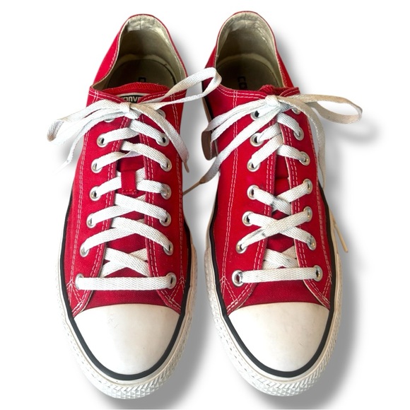 Converse Chuck Taylor All Star Canvas Low top Red Sneakers. Men’s 11, Women’s 13 - Picture 2 of 6